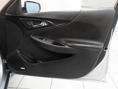 Used 2017 Chevrolet Malibu LT w/ Leather Package FWD image 34