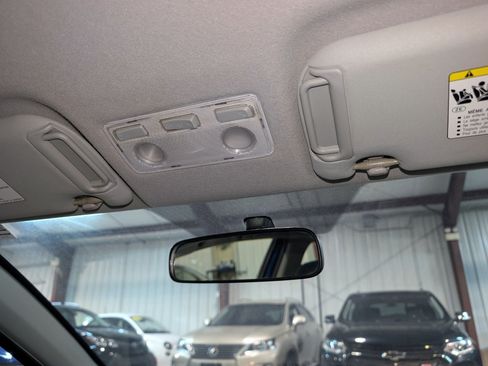 Used 2014 Toyota Yaris LE FWD image 29