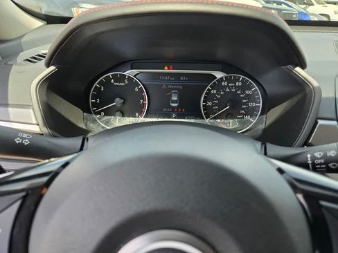 Used 2024 Nissan Altima 2.5 SR FWD image 16