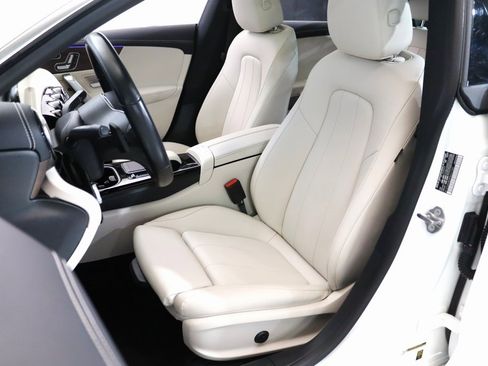 Used 2022 Mercedes-Benz CLA 250 4MATIC image 9