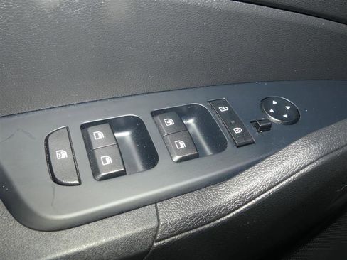 Used 2024 Kia Sportage LX FWD image 19
