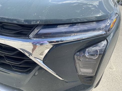 Used 2025 Chevrolet Trax LT image 10