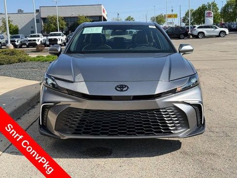 Used 2025 Toyota Camry SE w/ Convenience Package FWD image 8