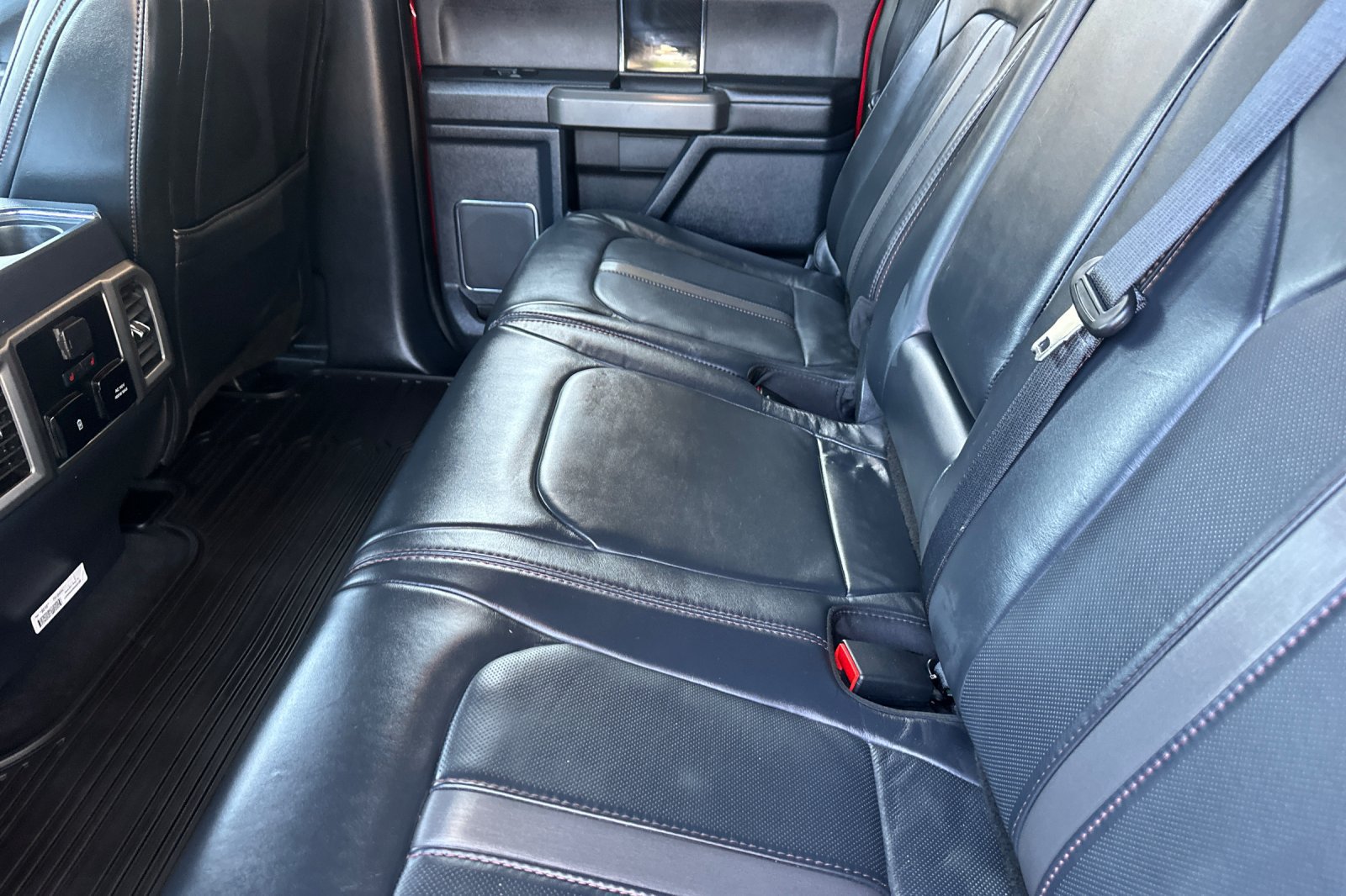Used 2022 Ford F450 Platinum w/ FX4 Off-Road Package AWD/4WD image 12