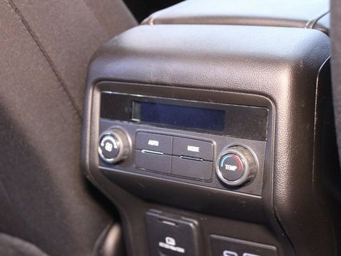 Used 2023 GMC Acadia SLE image 14