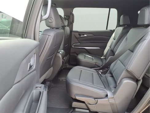 New 2026 Chevrolet Traverse LT image 10