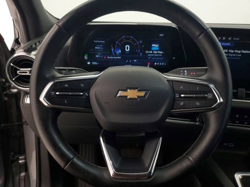 Used 2025 Chevrolet Equinox LT FWD image 16