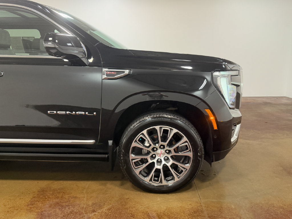 Used 2025 GMC Yukon Denali w/ Denali Reserve Package AWD/4WD image 31