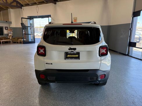 Used 2017 Jeep Renegade Altitude image 6