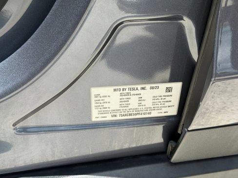 Used 2023 Tesla Model X AWD/4WD image 37