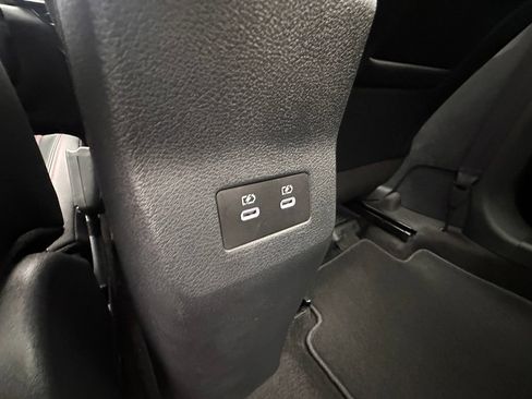 Certified 2025 Nissan Kicks SR w/ SR Premium Package AWD/4WD image 20