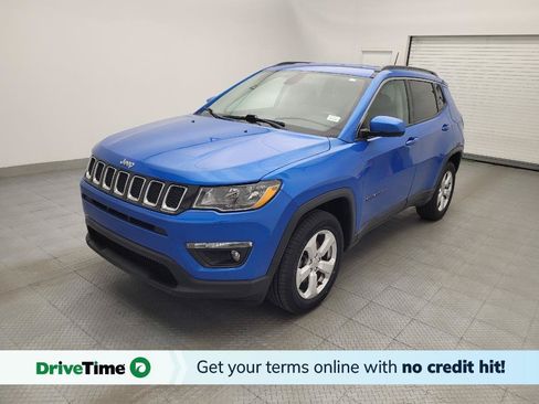 Used 2017 Jeep Compass Latitude w/ Popular Equipment Group AWD/4WD image 1