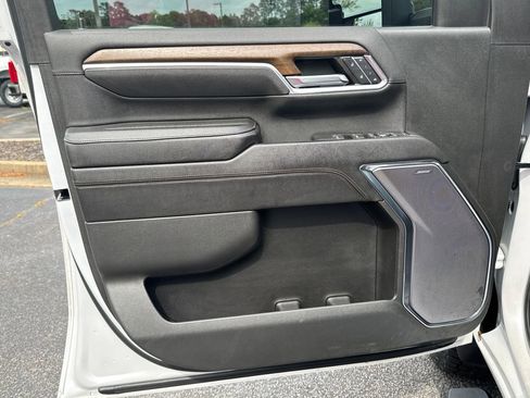 Used 2024 Chevrolet Silverado 2500 High Country w/ High Country Premium Package AWD/4WD image 13
