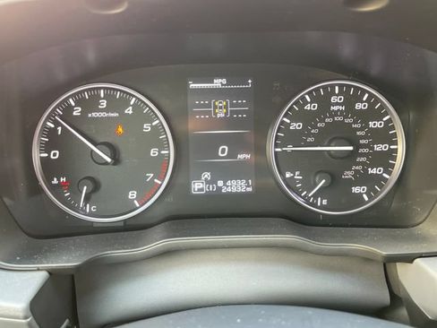 Used 2024 Subaru Crosstrek 2.0i Premium AWD/4WD image 14