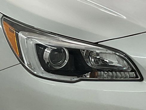 Used 2015 Subaru Outback 2.5i Limited image 32