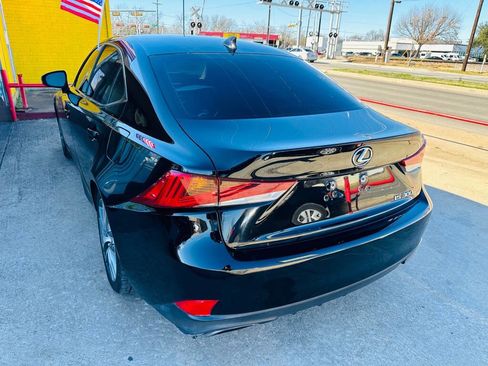 Used 2019 Lexus IS 300 image 3