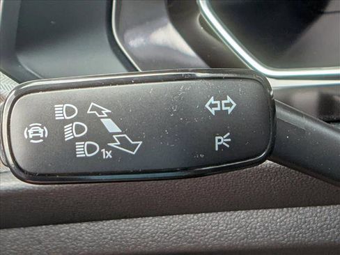 Used 2024 Volkswagen Jetta Sport image 27