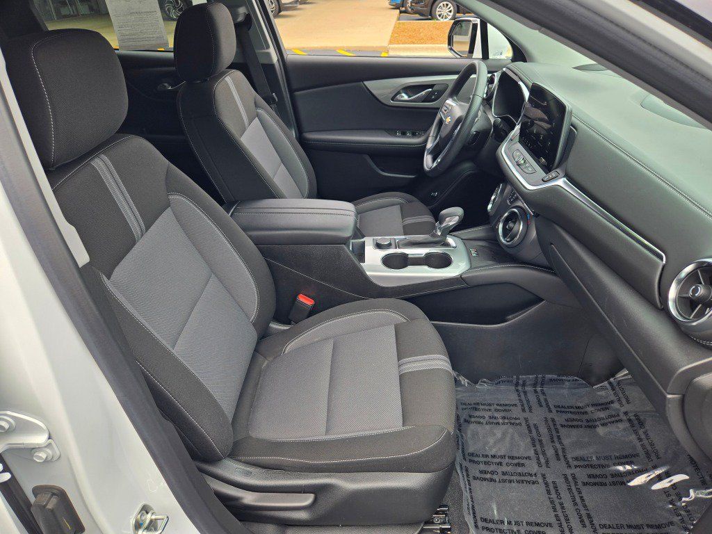 Certified 2024 Chevrolet Blazer LT w/ Convenience Package FWD image 7