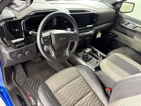 Used 2025 Chevrolet Silverado 1500 ZR2 w/ Technology Package image 20