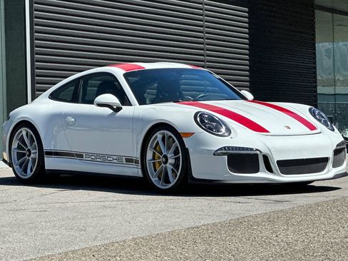 Used 2016 Porsche 911 R RWD image 10