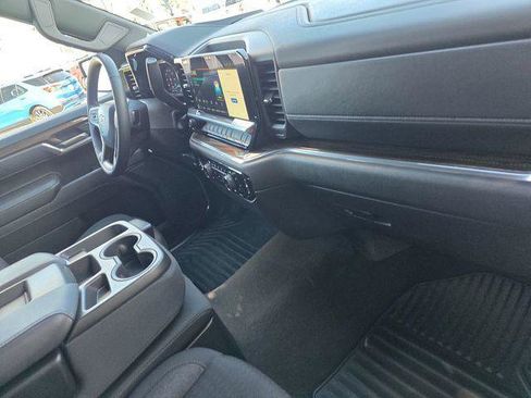 Used 2024 Chevrolet Silverado 1500 LT AWD/4WD image 57