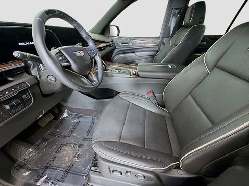 Used 2024 Cadillac Escalade Premium Luxury w/ Performance Package AWD/4WD image 27