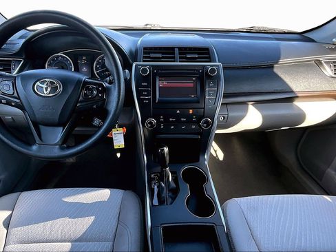 Used 2016 Toyota Camry XLE image 14