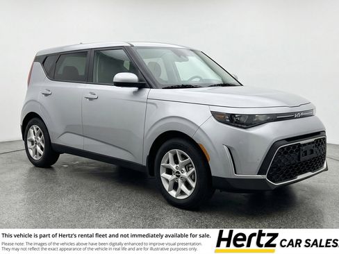 Used 2025 Kia Soul LX w/ LX Technology Package image 1
