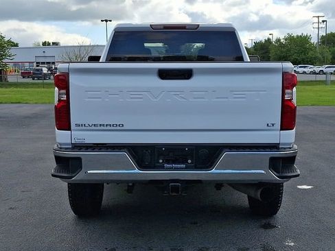 Used 2024 Chevrolet Silverado 2500 LT AWD/4WD image 8