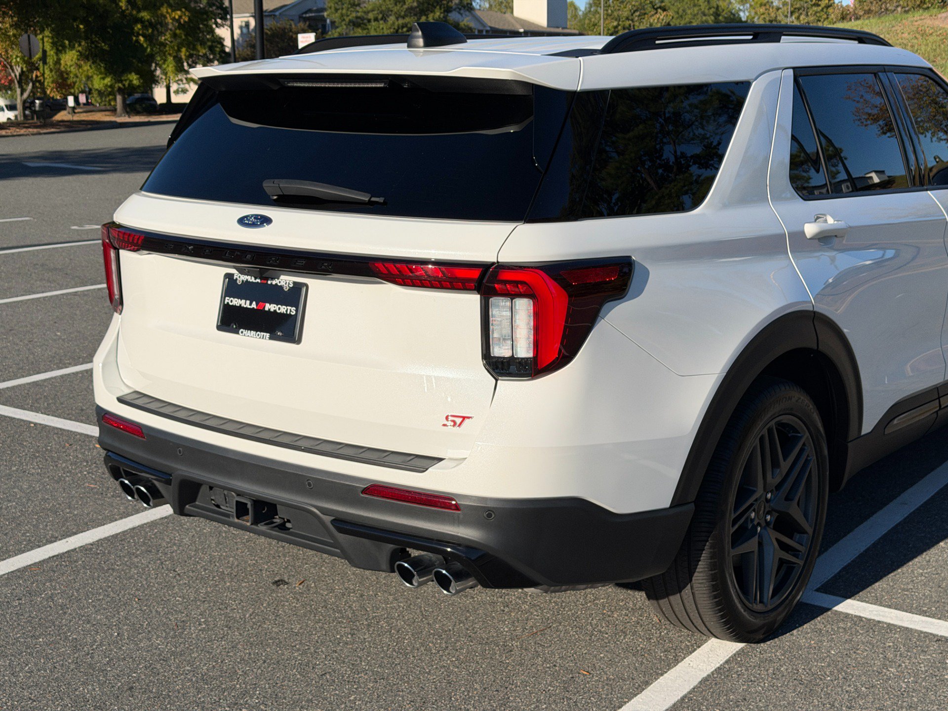 Used 2025 Ford Explorer ST AWD/4WD image 22
