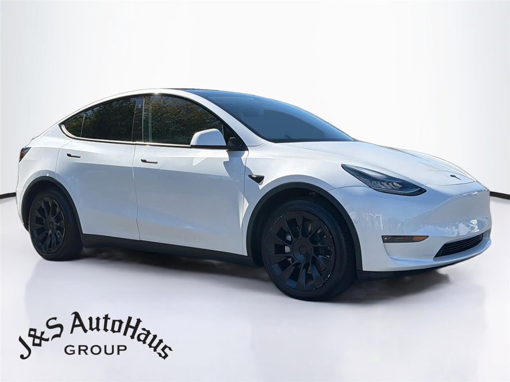 Used 2021 Tesla Model Y Long Range AWD/4WD image 1