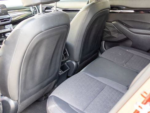 Used 2025 Kia Seltos S FWD image 10