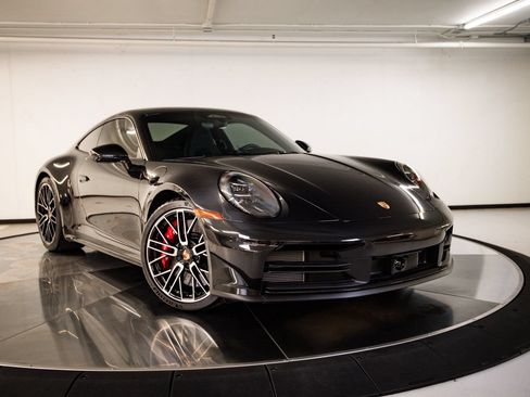 Certified 2026 Porsche 911 Carrera 4S AWD/4WD image 9