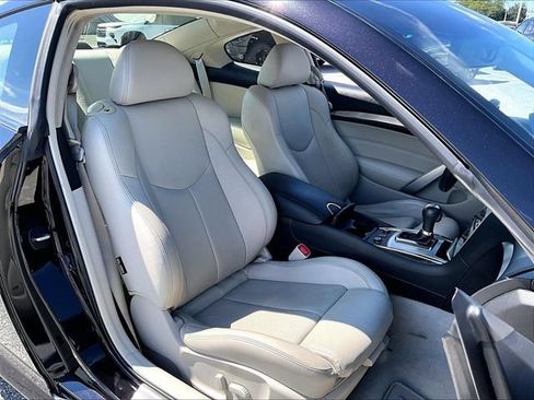 Used 2015 INFINITI Q60 AWD Coupe w/ Premium Package image 8
