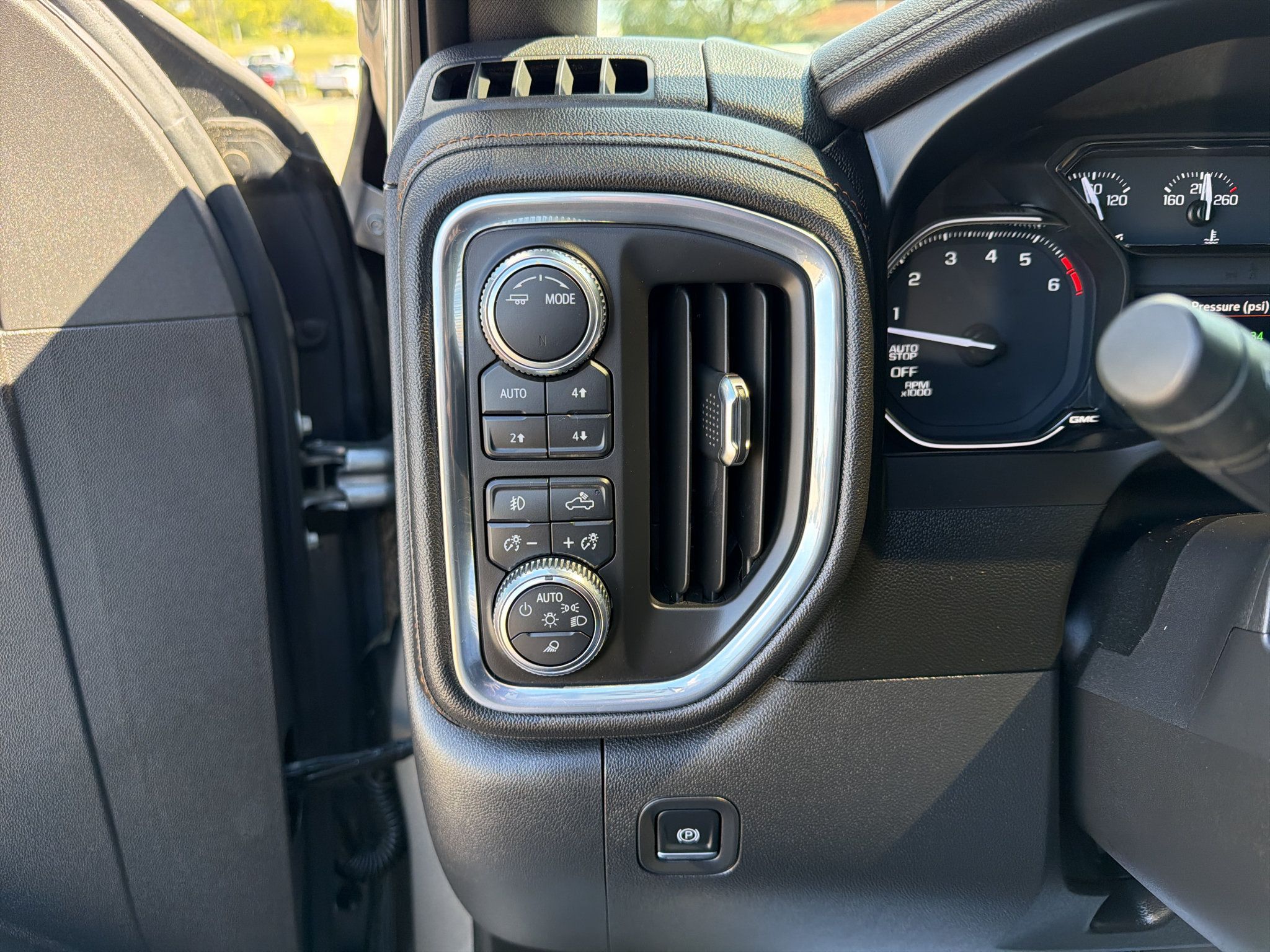 Used 2021 GMC Sierra 1500 AT4 AWD/4WD image 17