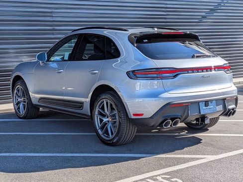 Certified 2026 Porsche Macan AWD/4WD image 3