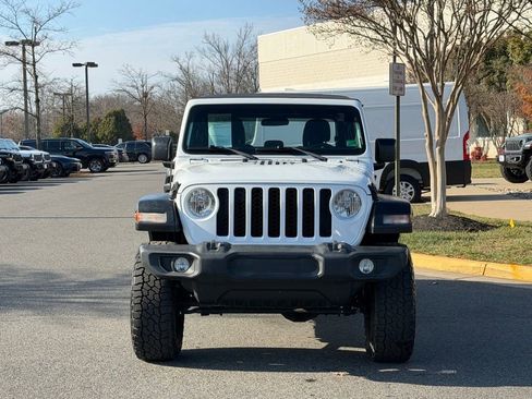 Certified 2022 Jeep Gladiator Sport image 4