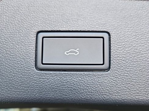 New 2026 Volkswagen Atlas SEL image 23