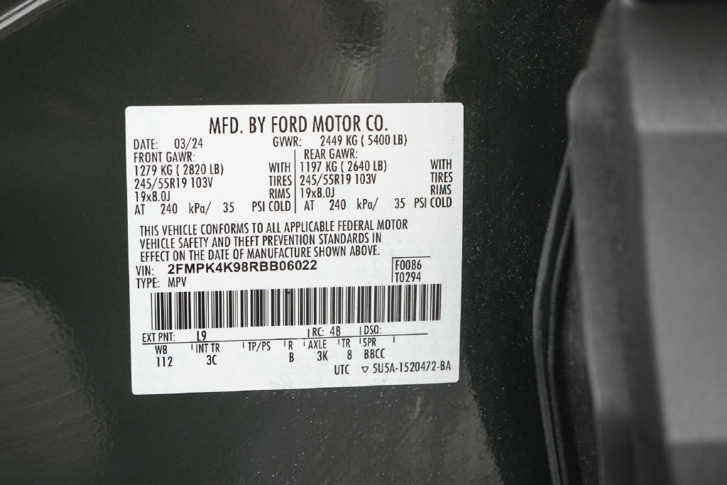 Certified 2024 Ford Edge Titanium AWD/4WD image 25