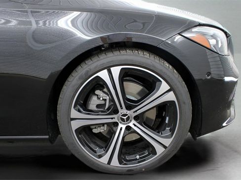 Used 2025 Mercedes-Benz C 300 Sedan image 14