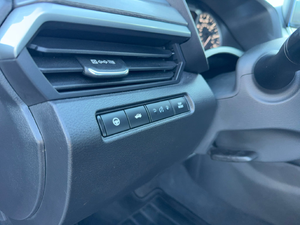 Used 2024 Nissan Altima 2.5 SV w/ SV Premium Package FWD image 12