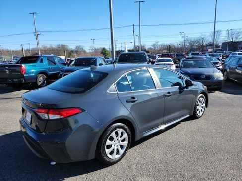 Certified 2024 Toyota Corolla LE image 3