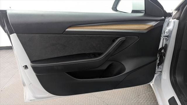 Used 2023 Tesla Model 3 Standard Range RWD image 12