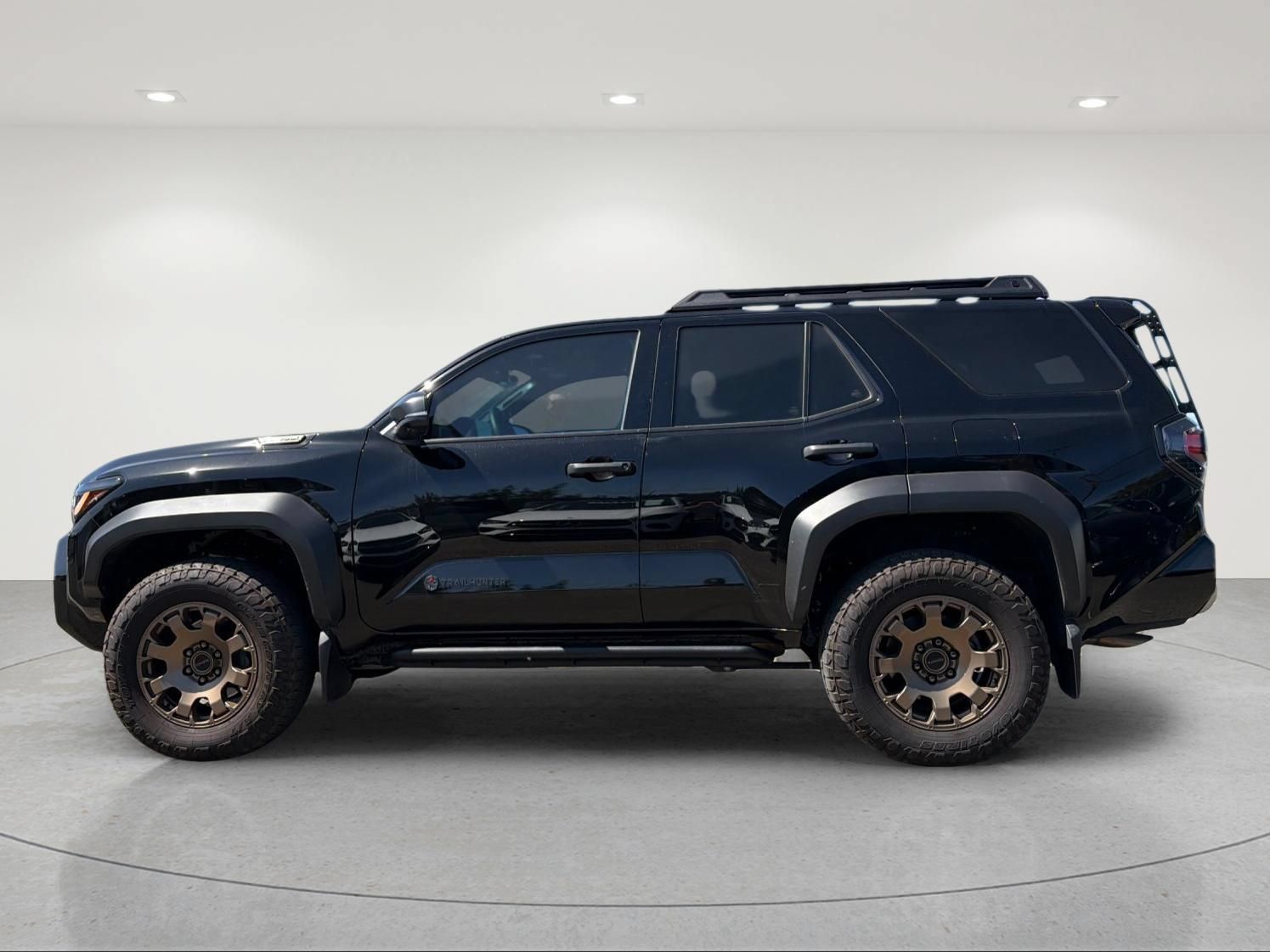 Used 2025 Toyota 4Runner Trailhunter AWD/4WD image 2