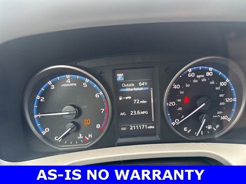 Used 2017 Toyota RAV4 LE image 3