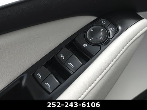 Used 2023 Buick Enclave Essence w/ Experience Buick Package FWD image 27