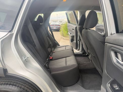 Used 2025 Nissan Rogue SV FWD image 41