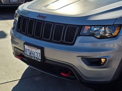 Used 2020 Jeep Grand Cherokee Trailhawk image 9