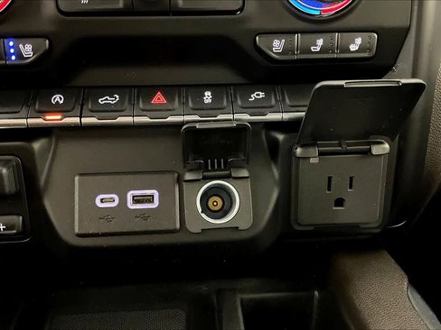 Used 2019 GMC Sierra 1500 SLT w/ SLT Premium Package image 32