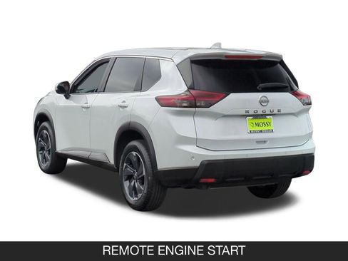 Used 2025 Nissan Rogue SV image 7